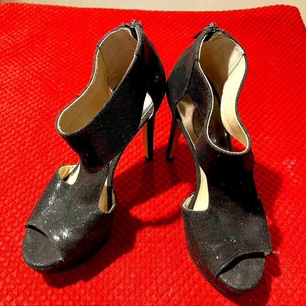 MICHAEL KORS Sz 7 Platform  Heeled Sparkly Glitter Zipper Closure Heels